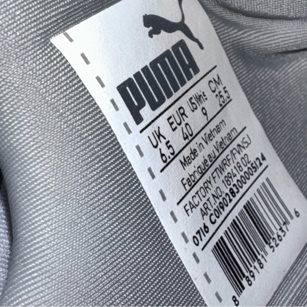 Puma High Top Shoes - Picture 10 of 10